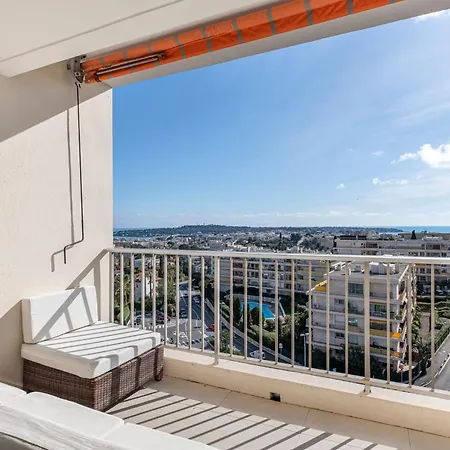 With Pool - Sea View Αντίμπ