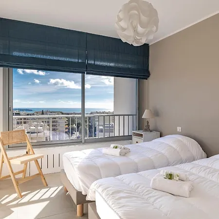 With Pool - Sea View Αντίμπ