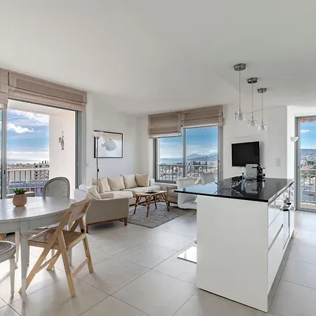 Apartment With Pool - Sea View